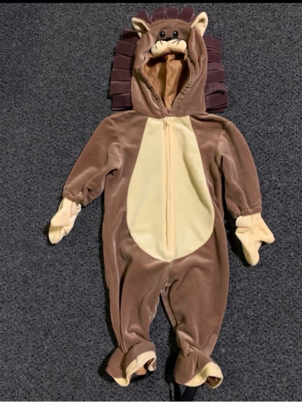Miniwear size 6/9 month Deluxe lion costume